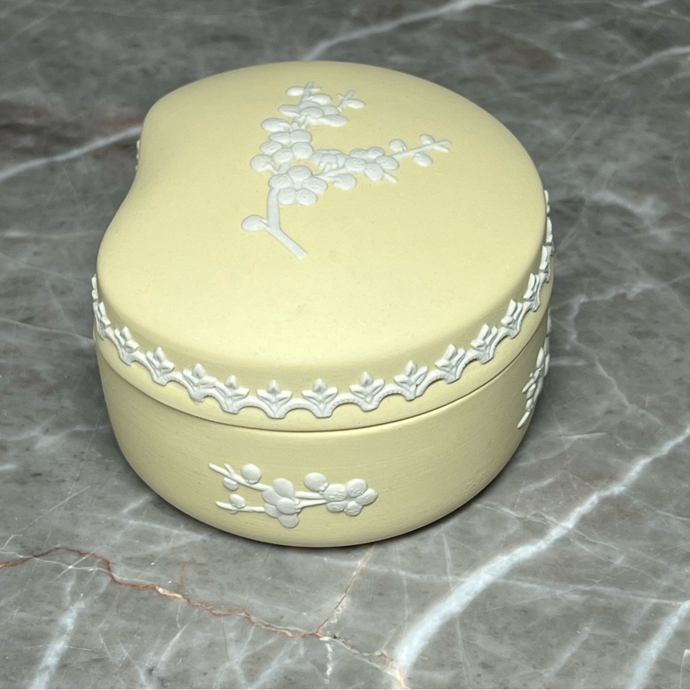 Wedgwood Jasperware Primrose Yellow Trinket Box